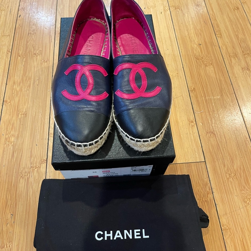 100% Authentic Chanel Women's size 38 / 8 Navy Espadrilles- with Box